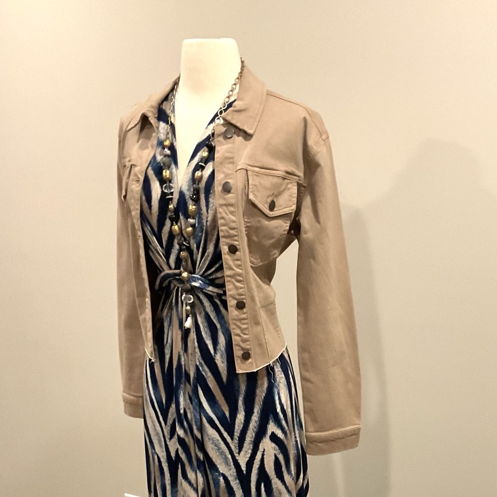 KUTZ jacket size small that runs big like a medium